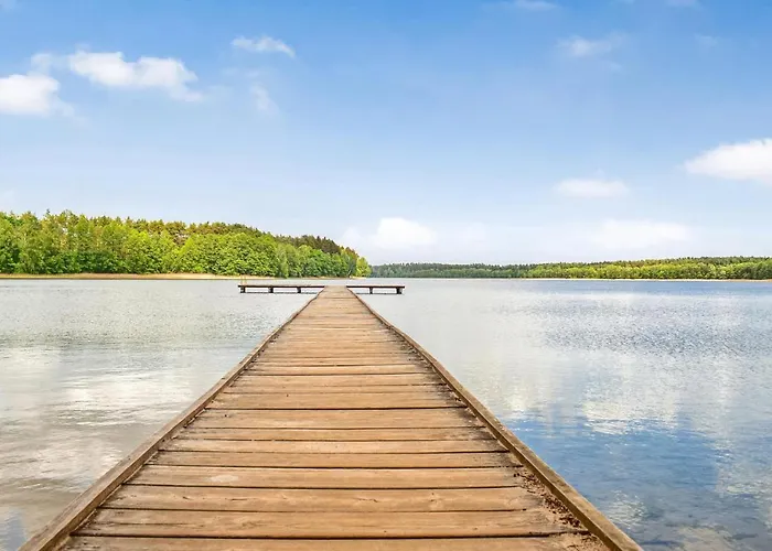 Awesome In Apartmán Dominikowo